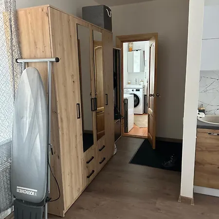 Apartment Studija Tipa Dzivoklis Blakus Jurai *